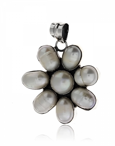 Kwiatek perłowy wisiorek srebrny